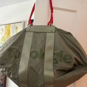 Topologie Olive Green Travel Bag Summit Duffel NWOT